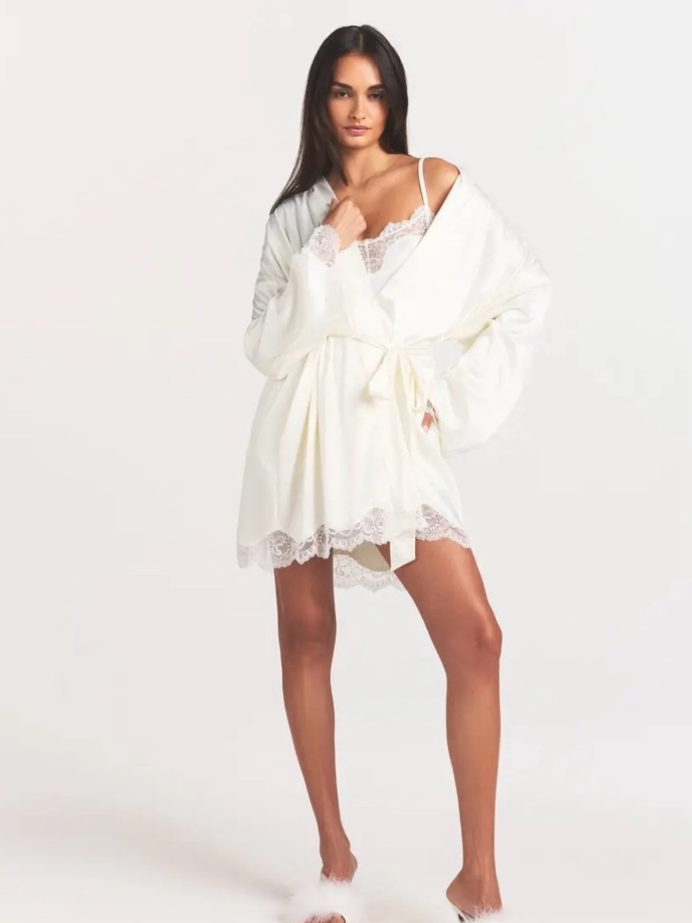 Skims WOVEN SHINE LACE ROBE | IVORY